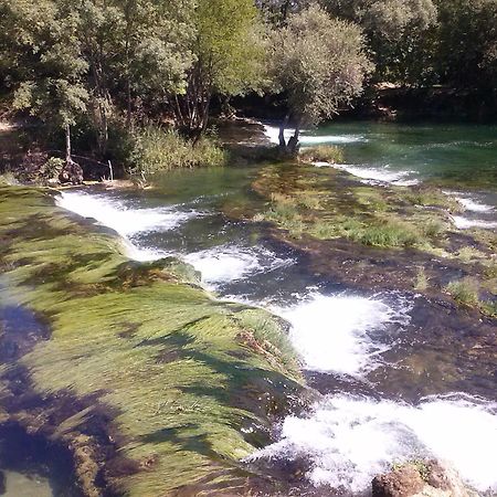 Guest House Green River Любушки Екстер'єр фото