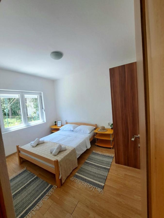Guest House Green River Любушки Екстер'єр фото