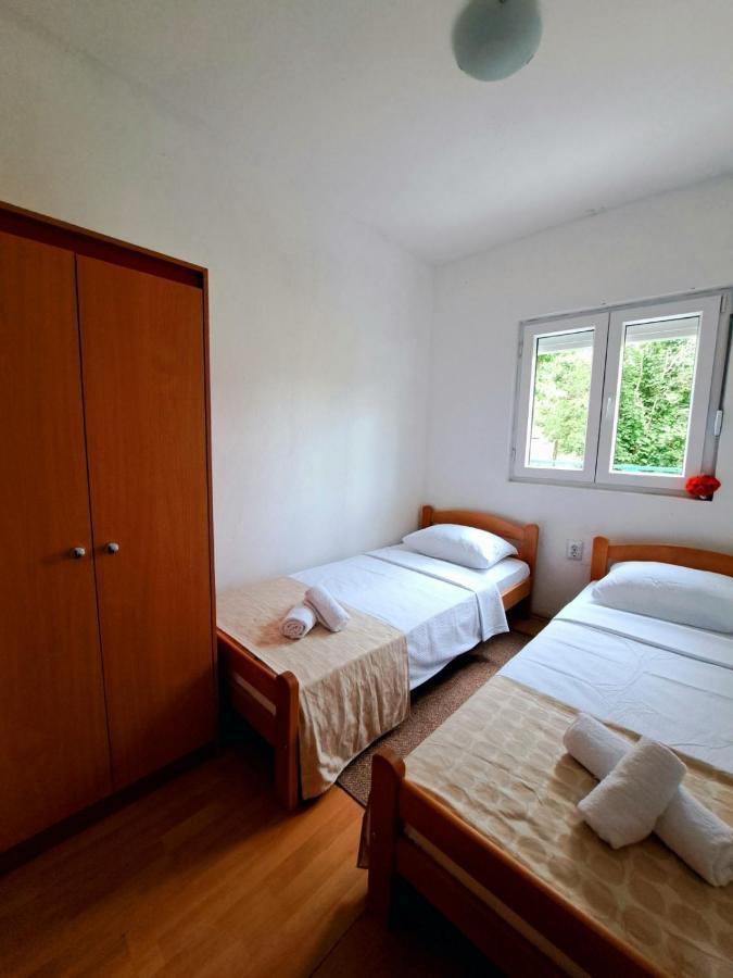 Guest House Green River Любушки Екстер'єр фото