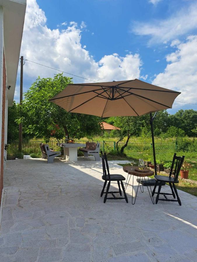 Guest House Green River Любушки Екстер'єр фото