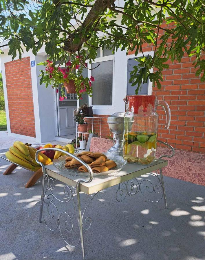 Guest House Green River Любушки Екстер'єр фото